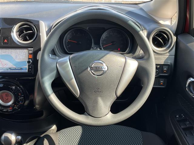 ノート1.2 X FOUR スマートセーフティエディション 4WD