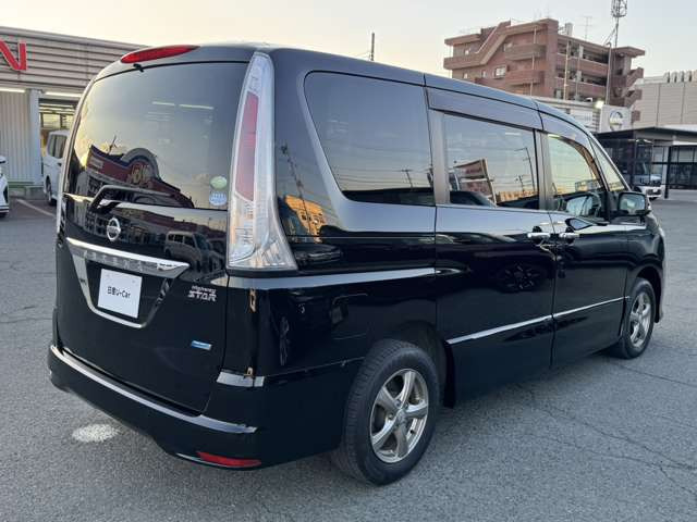 セレナ2.0 ハイウェイスター Vセレクション 4WD