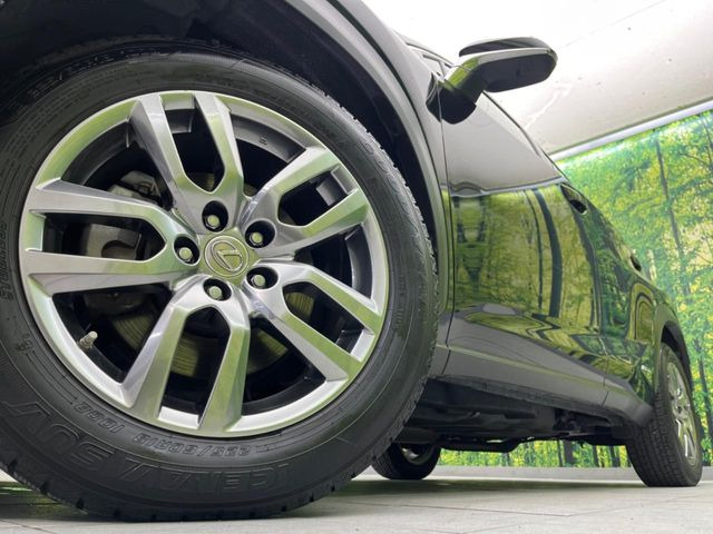 �y����18�C���`�A���~�z�C�[���z�O�ςɃ}�b�`���������A���~�z�C�[���𑕒����Ă���܂��B�e��ЊO�A���~�z�C�[����A�X�^�b�h���X�^�C�����戵�����Ă���܂��B���񂲑��k����������