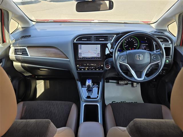 シャトル1.5 ハイブリッド Z