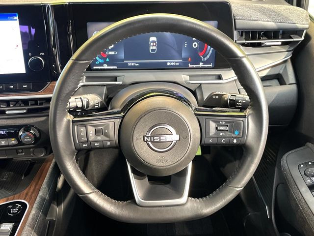 �y�����v�����X�e�A�����O�z�㎿�Ȋv���g�p���邱�ƂŁA��ɂ����������݂ƂĂ��^�]���₷���n���h���ł���