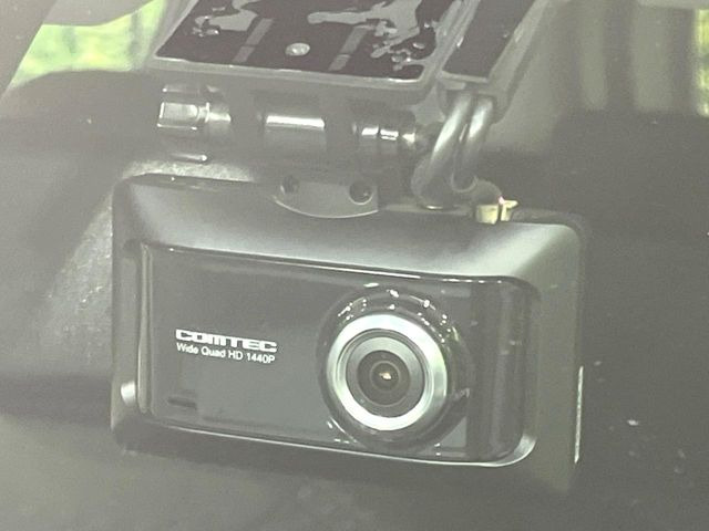 【ドライブレコーダー】ドライブレコーダー装備!走行中はもちろん、あおり運転や事故に遭遇した際、映像で記録し、万一のリスクに備えます。※記録用SDカードはお客様ご自身でご準備いただく必要があります。