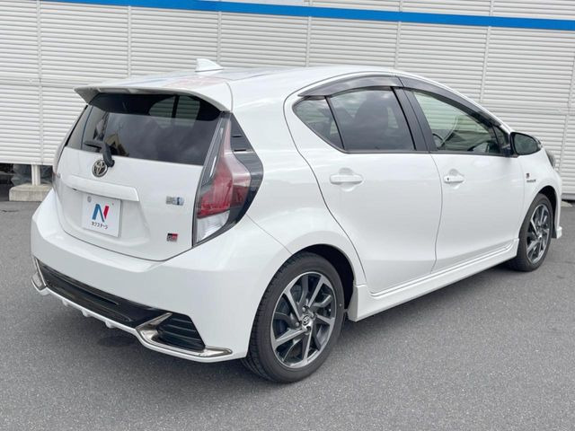 ☆全国のネクステージからお取り寄せが可能※!遠方の店舗に展示してあるクルマが気になる場合も、最寄りの店舗でご覧いただくことが可能です!是非私たちに要望をお聞かせください!※別途費用