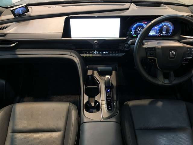 クラウンクロスオーバー2.5 G アドバンスト レザー パッケージ E-Four 4WD