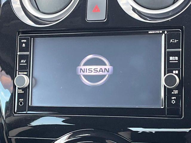 �y�����i�r�z�l�C�̏����i�r�𑕔����Ă���܂��B�i�r�̎g���₷���͂������A�I�[�f�B�I�@�\���[��!�L�����v�◷�s�͂������A�ʋ΂┃�����ȂǕ��i�̃h���C�u���y�����Ȃ�͂���