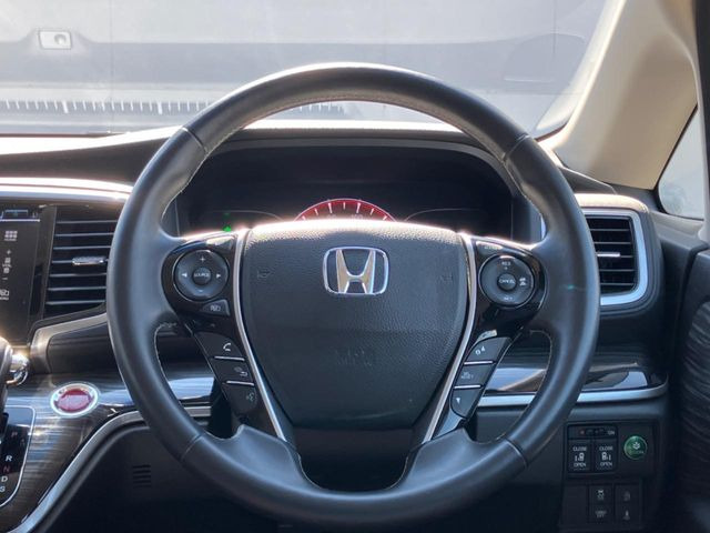 �y�����v�����X�e�A�����O�z�㎿�Ȋv���g�p���邱�ƂŁA��ɂ����������݂ƂĂ��^�]���₷���n���h���ł���