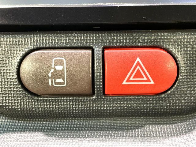 �y�p���[�X���C�h�h�A�z�X�}�[�g�L�[��^�]�Ȃ̃X�C�b�`�ŃX���C�h�h�A�̊J���\���d��������͂����ăh�A���J����K�v�������A���������q�l�ł��A�d���ו��������Ă��鎞�����N�ɊJ���߂ł��܂���