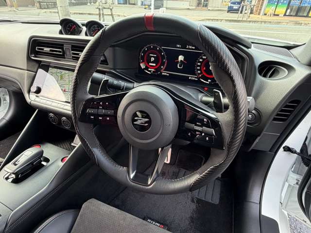 NISMO��p�{�v�E�A���J���^�[�����X�e�A�����O(���b�h�Z���^�[�}�[�N�A���b�h�X�e�b�`�t�E�p�h���V�t�g�E�X�e�A�����O�����R��)