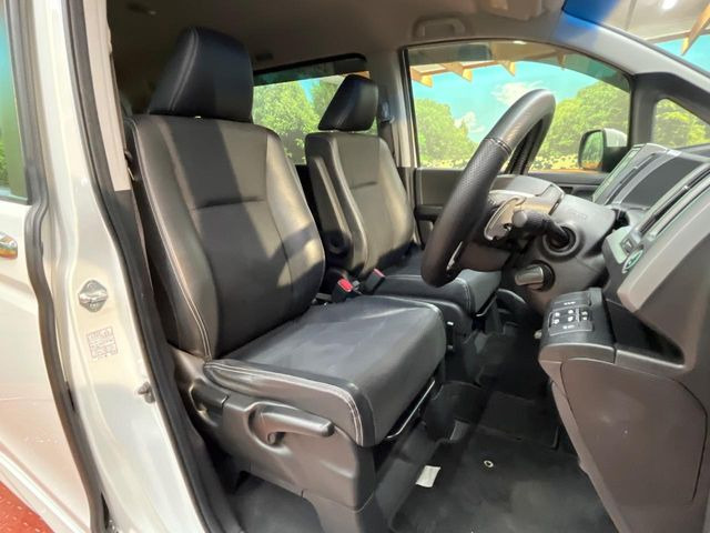 �y�n�[�t���U�[�V�[�g�z�������ƍ���S�n�𗼗������l�C�̃V�[�g���w�ʁE���ʂ̃t�@�u���b�N�f�ނ́A�ʋC���̗ǂ��⊊��ɂ����ɗD��Ă��܂��B