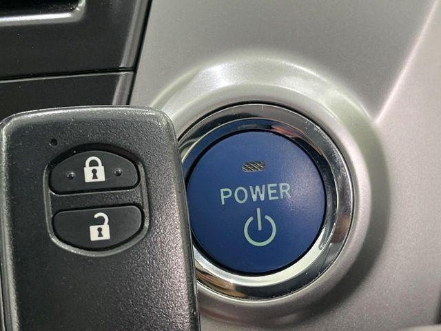 �y�X�}�[�g�L�[�z�J�o����|�P�b�g�ɓ��ꂽ�܂܂ł��h�A�̎{���E�������\�ȃX�}�[�g�L�[�𑕔��B�G���W���̃I���E�I�t�����J�M�����o���K�v����������Ƃ��Ă��֗��ł���