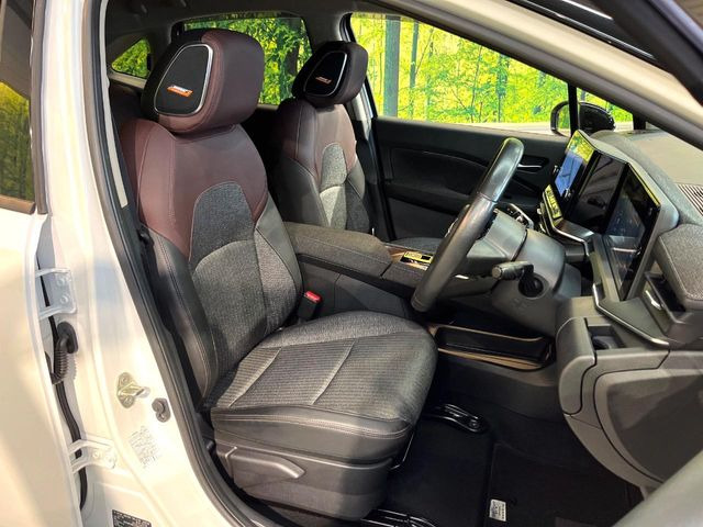 �y�n�[�t���U�[�V�[�g�z�������ƍ���S�n�𗼗������l�C�̃V�[�g���w�ʁE���ʂ̃t�@�u���b�N�f�ނ́A�ʋC���̗ǂ��⊊��ɂ����ɗD��Ă��܂��B�C���╞���ɍ��E���ꂸ���K�ɂ���肢�������܂��B