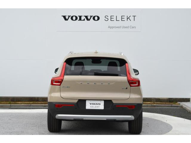 XC40ウルトラ B4 AWD 4WD