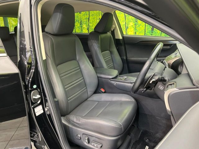 �y���烌�U�[�V�[�g�z����̂ӂ���肪�e�ՂŃ����e�i���X�����ȒP�ȁA�@�\���ɗD��鍇����v���̗p�����㎿�ȃV�[�g�ł��B����S�n���悭�A���������ӂ��S�n�ǂ��ԓ���Ԃ����o���Ă���܂��B