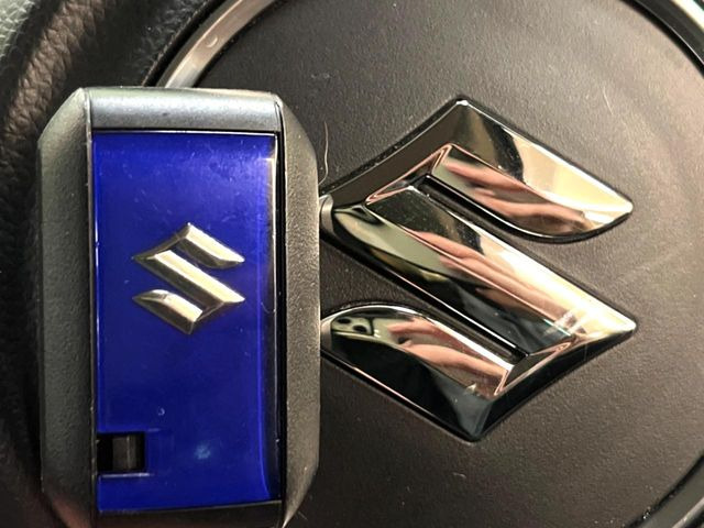 �y�L�[���X�X�^�[�g�V�X�e���z�J�o����|�P�b�g�ɓ��ꂽ�܂܂ł��h�A�̎{���E�������\�ȃX�}�[�g�L�[�𑕔��B�G���W���̃I���E�I�t�����J�M�����o���K�v����������Ƃ��Ă��֗��ł���