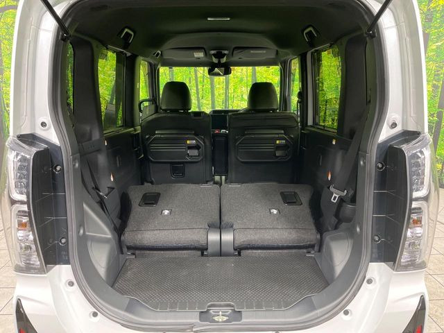 ���i�̂���������ʋ΁A���}���ɏ\���ȉ׎��X�y�[�X���m�ۂ��Ă���܂��B�Z�J���h�V�[�g��|���ƁA�傫�ȉו��̐ύڂ��\�ł���