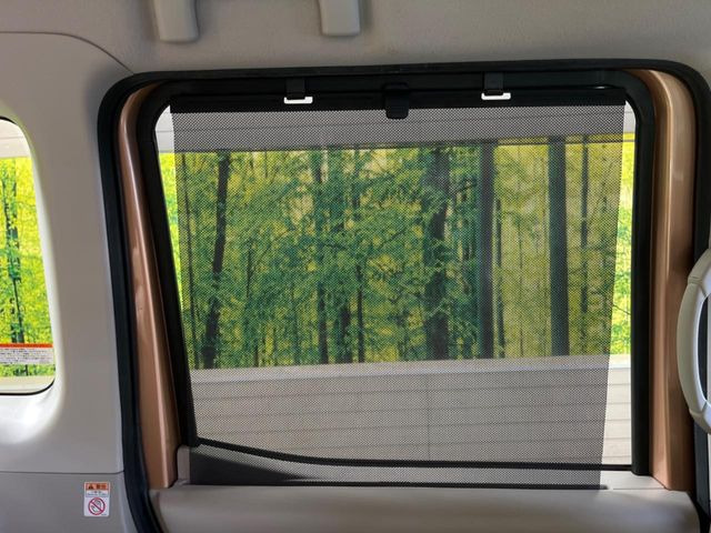 �y���[���V�F�[�h�z��������ԊO����̌���ῂ����Ƃ��ɃT�b�ƈ����o���Ďg����A���[���i�[�^�C�v�̃T���V�F�[�h�𑕔��B��Ȃɏ�������q�l���E�g�E�g�����������ȂǁA���Ђ����p����������