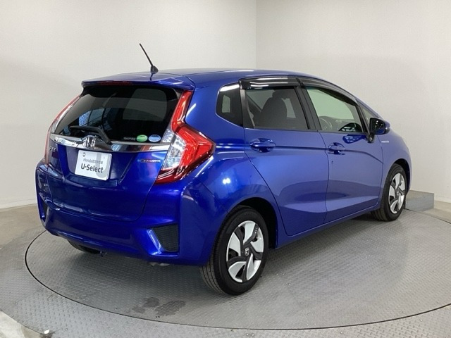 フィット1.5 ハイブリッド Fパッケージ