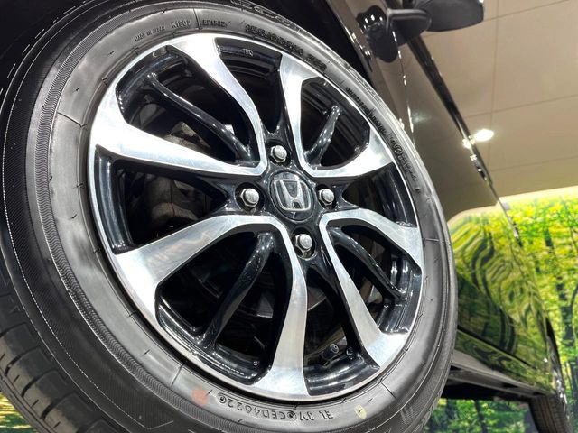 �y����14�C���`�A���~�z�C�[���z�O�ςɃ}�b�`���������A���~�z�C�[���𑕒����Ă���܂��B�e��ЊO�A���~�z�C�[����A�X�^�b�h���X�^�C�����戵�����Ă���܂��B���񂲑��k����������