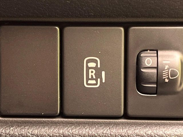 �y�p���[�X���C�h�h�A�z�X�}�[�g�L�[��^�]�Ȃ̃X�C�b�`�ŃX���C�h�h�A�̊J���\���d��������͂����ăh�A���J����K�v�������A���������q�l�ł��A�d���ו��������Ă��鎞�����N�ɊJ���߂ł��܂���