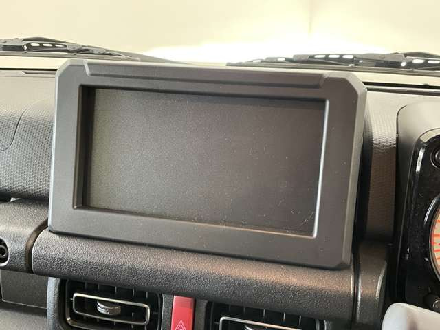 ���D�݂̃I�v�V�����𑕒����Č�[�Ԃ��邱�Ƃ��\�ł��B�i�r�E�o�b�N�J�����EETC�E��ȃt���b�v�_�E�����j�^�[�E�R�[�e�B���O�E�V�[�g�J�o�[�E�h���C�u���R�[�_�[�E�G���W���X�^�[�^�[ �ȂǂȂǎ戵����!