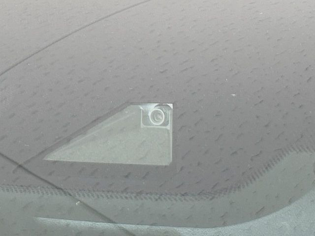 �y�g���^�Z�[�t�e�B�Z���X�z���s���ɑO���̎ԗ�����F�����A�Փ˂������Ȏ��͌x��ƃu���[�L�ŏՓˉ���Ɣ�Q�y�����A�V�X�g�B�����S�Ƀh���C�u�����y���݂��������܂��B