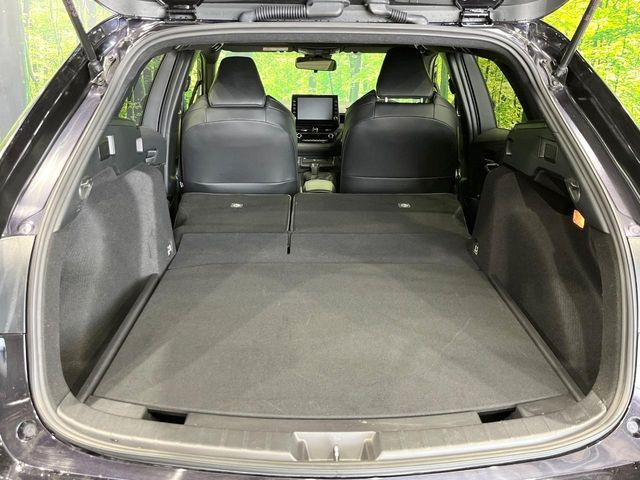 ���i�̂���������ʋ΁A���}���ɏ\���ȉ׎��X�y�[�X���m�ۂ��Ă���܂��B�Z�J���h�V�[�g��|���ƁA�傫�ȉו��̐ύڂ��\�ł���