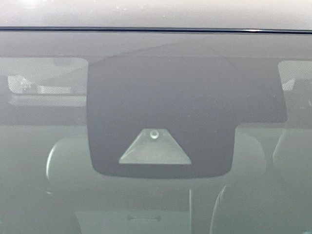 �y�g���^�Z�[�t�e�B�Z���X�z���s���ɑO���̎ԗ�����F�����A�Փ˂������Ȏ��͌x��ƃu���[�L�ŏՓˉ���Ɣ�Q�y�����A�V�X�g�B�����S�Ƀh���C�u�����y���݂��������܂��B