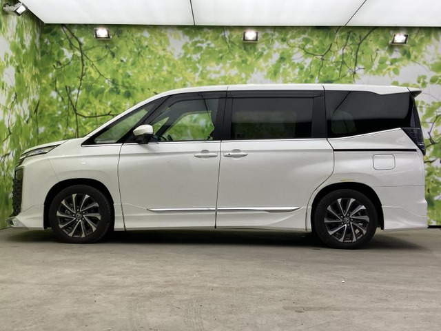 ヴォクシー1.8 ハイブリッド S-Z