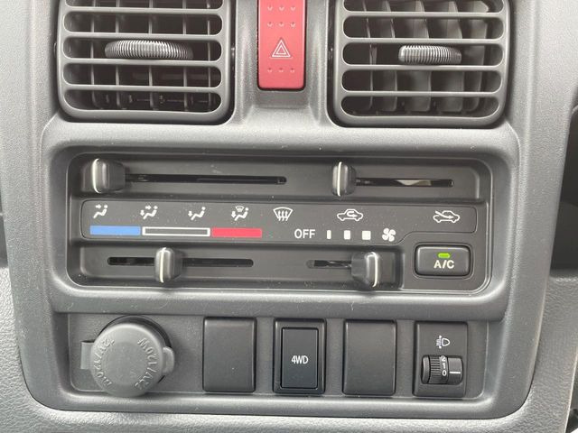 �����~�������Ă��S�Ȃɉ��K�ȋ󒲂�͂��Ă����A�_�C�������G�A�R���𑕔���