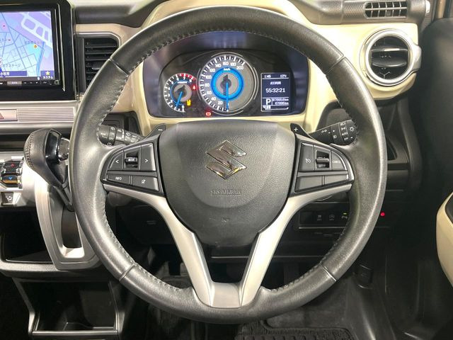 �y�X�e�A�����O�X�C�b�`�z�^�]���A�O������ڐ������炷���ƂȂ��A�I�[�f�B�I���̑��삪�\�ȕ֗��@�\!���S&���K�ȃh���C�u�����o���Ă���܂���