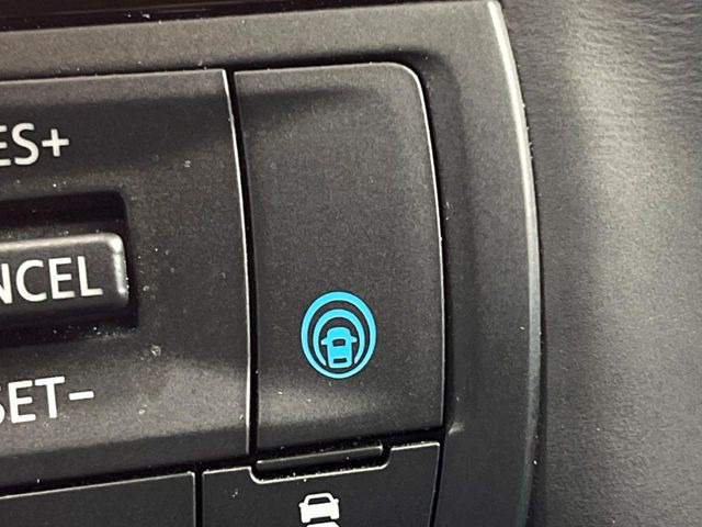 �y�v���p�C���b�g�z�������H�ł̒��������s���y��!!�a�؎��Ə��񑖍s�̃V�[���ŁA�A�N�Z���E�u���[�L�E�X�e�A�����O�������Ő��䂵�A�������^�]�̕��S���y�����Ă���܂���