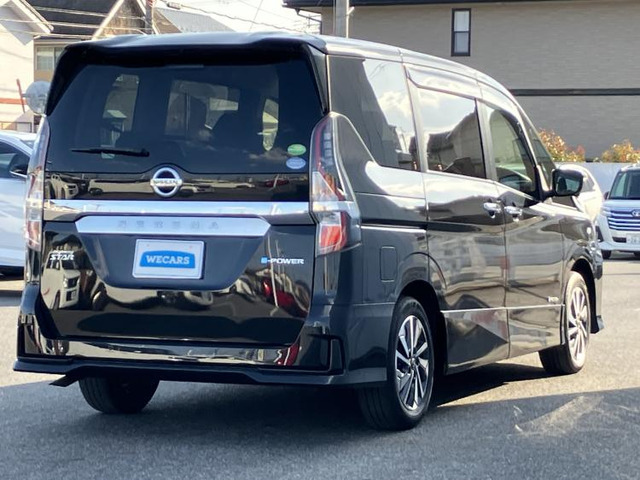 セレナ1.2 e-POWER ハイウェイスターV