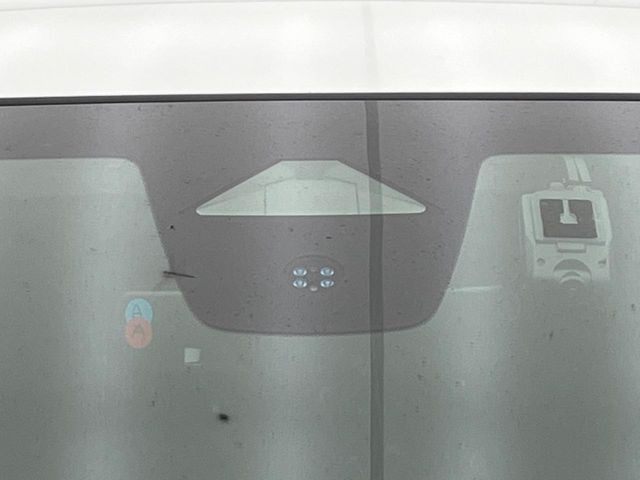 �y�z���_�Z���V���O�z���s���ɑO���̎ԗ�����F�����A�Փ˂������Ȏ��͌x��ƃu���[�L�ŏՓˉ���Ɣ�Q�y�����A�V�X�g�B�����S�Ƀh���C�u�����y���݂��������܂��B