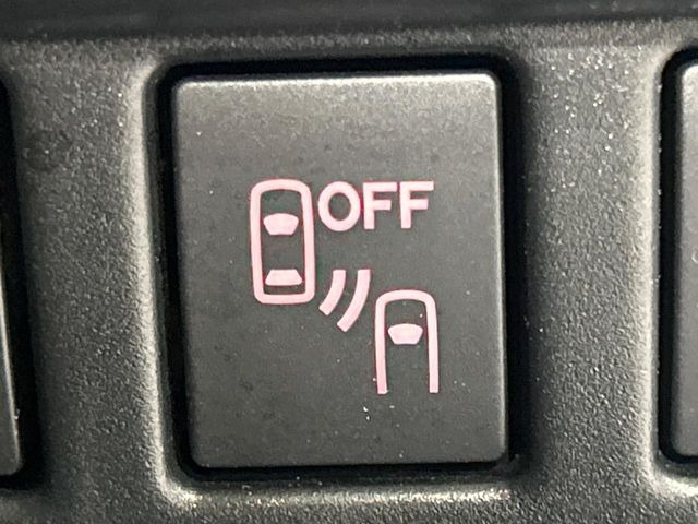 �y�����r�[�N���f�B�e�B�N�V�����z���s���A�h�A�~���[�̎��p�ɂȂ�₷���ӏ��Ɍ㑱�Ԃ��ڋ߂���ƃT�C�h�~���[�t�߂Ɍx����\���A�h���C�o�[�ɒ��ӊ��N�ƁA����̍ۂ̓n���h��������A�V�X�g�����܂��B