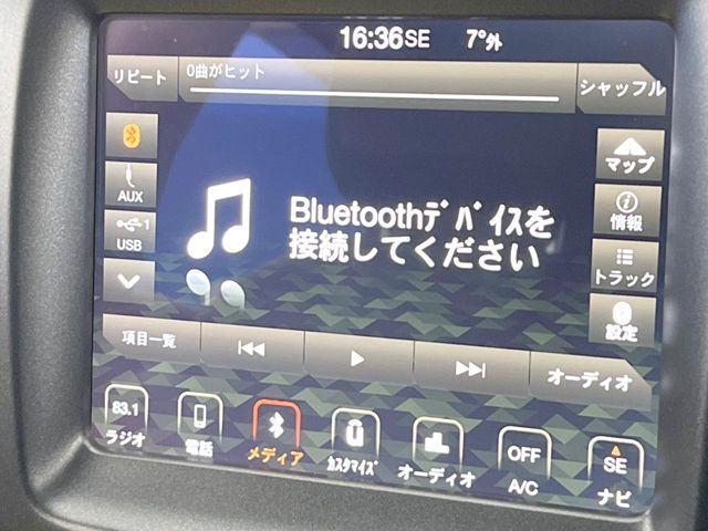 ��Bluetooth:���莝���̃X�}�[�g�t�H���ȂǂƐڑ����A�n���Y�t���[�ʘb��Տꊴ����~���[�W�b�N�Đ������y���݂��������܂��B�����ڑ��ł��̂Ŕς킵��������܂����