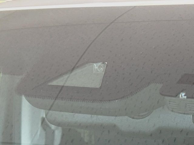 �y�g���^�Z�[�t�e�B�Z���X�z���s���ɑO���̎ԗ�����F�����A�Փ˂������Ȏ��͌x��ƃu���[�L�ŏՓˉ���Ɣ�Q�y�����A�V�X�g�B�����S�Ƀh���C�u�����y���݂��������܂��B