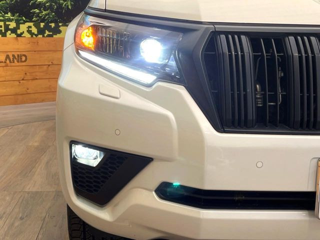 �yLED�w�b�h���C�g�z���V����ԑ��s�����ǍD�Ȏ��E���m�ۂ����S���ĉ^�]�ł��鍂�P�xLED�w�b�h���C�g�𑕔�!�_�����x�������A����d�͂��}�����Ă��܂��B