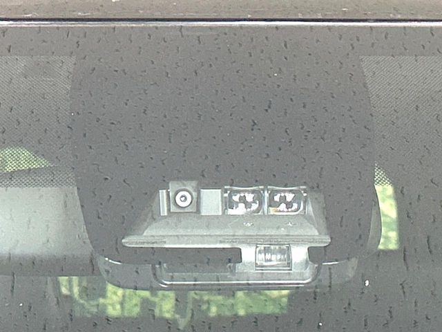 �y�g���^�Z�[�t�e�B�Z���X�z���s���ɑO���̎ԗ�����F�����A�Փ˂������Ȏ��͌x��ƃu���[�L�ŏՓˉ���Ɣ�Q�y�����A�V�X�g�B�����S�Ƀh���C�u�����y���݂��������܂��B