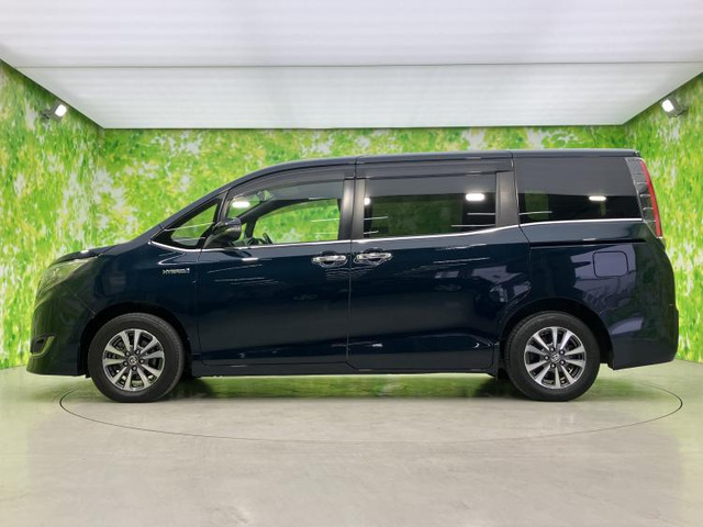 エスクァイアハイブリッド1.8 Gi プレミアムパッケージ ブラックテイラード