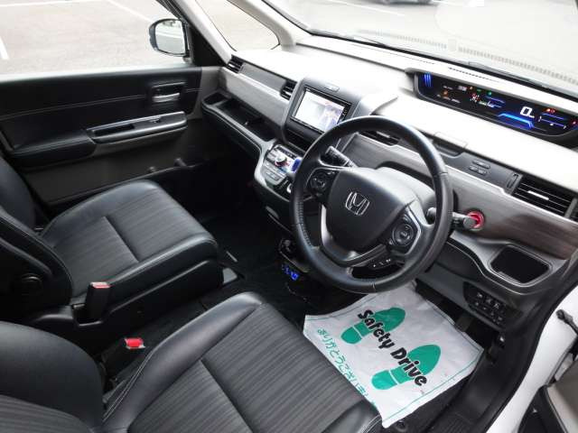 フリード1.5 ハイブリッド EX