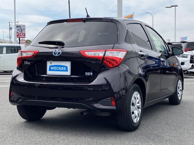 ヴィッツ1.5 ハイブリッド F セーフティ エディションII