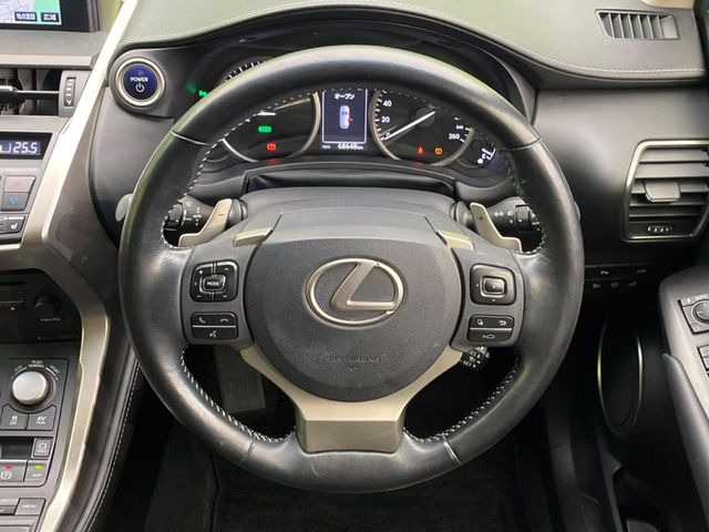 �y�����v�����X�e�A�����O�z�㎿�Ȋv���g�p���邱�ƂŁA��ɂ����������݂ƂĂ��^�]���₷���n���h���ł���