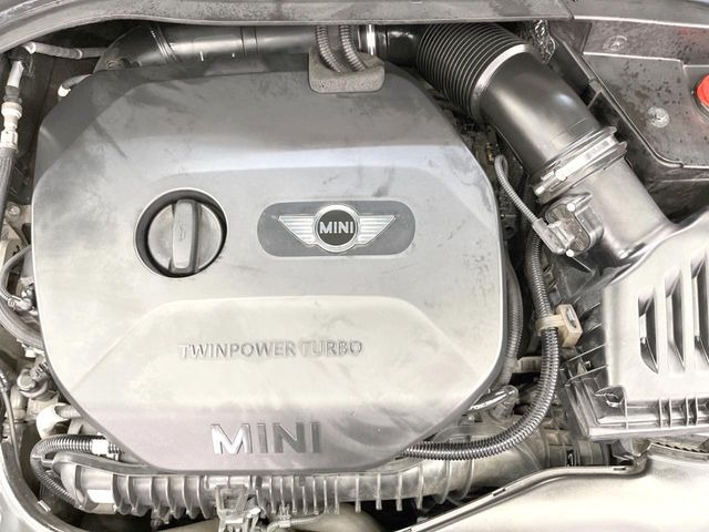 �����X�ł́A�e���[�J�[�̐�p�f�f�e�X�^�[�𓱓��B���Ǝ��i�����e�N�j�J���X�^�b�t���풓���Ă���܂��̂ŁA������̍ۂɂ����S���Ă����p���������܂��B