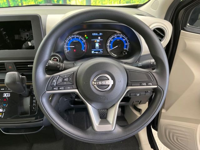 �y�C���e���W�F���g�G�}�[�W�F���V�[�u���[�L�z�t�����g�J�����őO���̎ԗ�����s�҂����m�B�Փ˂������Ȏ��͏Փ˔�Q�y���u���[�L���쓮�A�Փˉ�����T�|�[�g�B�����S�Ƀh���C�u�����y���݂��������܂��B