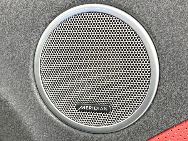 ��MERIDIAN�T�E���h�V�X�e��:���f�����ɍœK�Ȓ������{���ꂽ�A�n�C�G���h�T�E���h�V�X�e���ł��B�ʏ�̃X�s�[�J�[�Ɣ�r���Ă����̍L���肪�������܂��B���񂲗��X�̏ゲ�̊����������B