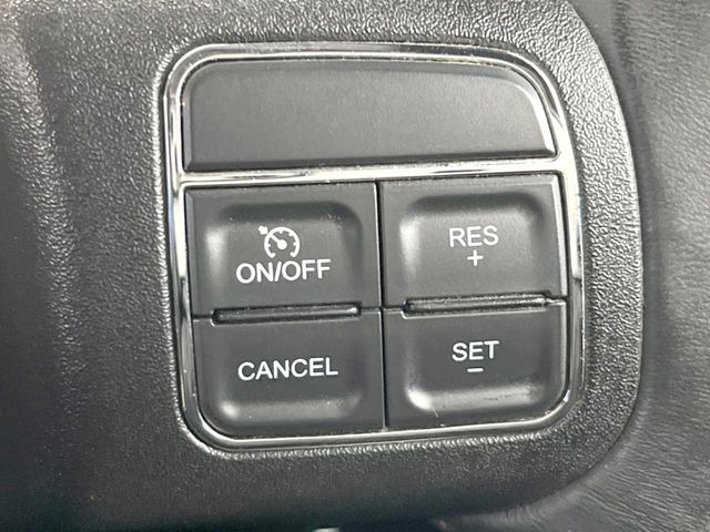 ���I�[�g�N���[�Y�R���g���[��:�������H�⎩���Ԑ�p���H���ɂāA�葬���q���\�ƂȂ�֗��ȋ@�\�ł��B�������ړ��̍ۂł����ɂ����֗��ɂ��g�����������܂���