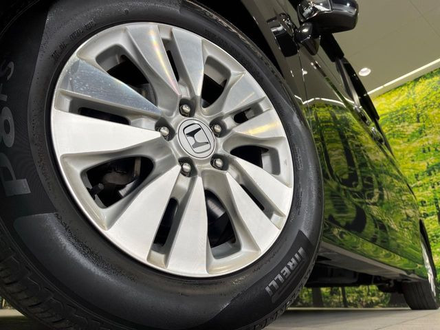 �y����16�C���`�A���~�z�C�[���z�O�ςɃ}�b�`���������A���~�z�C�[���𑕒����Ă���܂��B�e��ЊO�A���~�z�C�[����A�X�^�b�h���X�^�C�����戵�����Ă���܂��B���񂲑��k����������