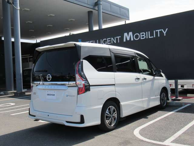 セレナ1.2 e-POWER ハイウェイスターV