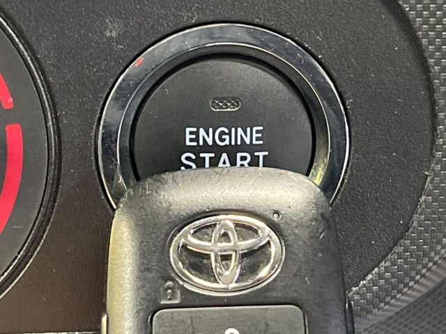 �y�L�[�t���[�V�X�e���z�J�o����|�P�b�g�ɓ��ꂽ�܂܂ł��h�A�̎{���E�������\�ȃX�}�[�g�L�[�𑕔��B�G���W���̃I���E�I�t�����J�M�����o���K�v����������Ƃ��Ă��֗��ł���