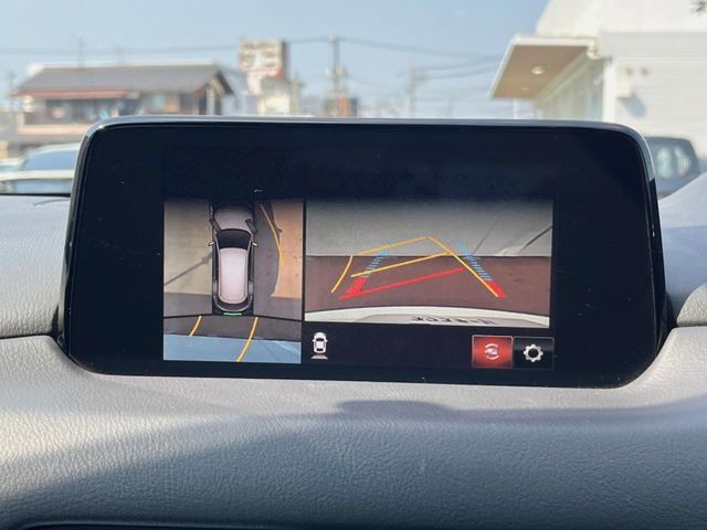 �y360&deg;�r���[���j�^�[�z��p�̃J�����ɂ��A�ォ�猩���낵���悤�Ȏ��_��360�x�N���}�̎��͂��m�F���邱�Ƃ��ł��܂������p�������m�F���₷���A�����ꏊ�ł̐؂�Ԃ��⒓�Ԃ��X���[�Y�ɍs���܂��B